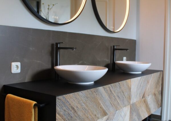 Neolith | Saniveau Badkamer laten verbouwen Hoensbroek